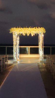 Acrylic Chuppah Rental Orlando Reserve yours today. 954-319-6126