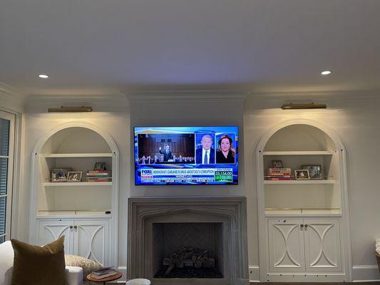 65" oled with Sonos arc hidden behind