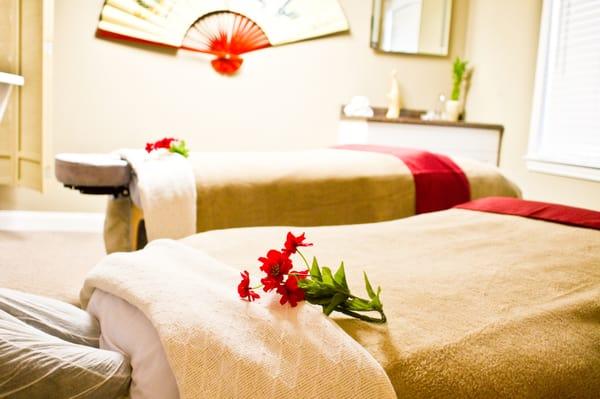 Enjoy Massage Together
Couples Massage