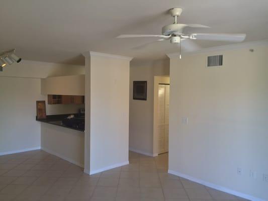 Renting this awesome 2/2 w/ garage at: 6458 Emerald Dunes Dr. #203 - West Palm Beach 33411. contact oldemarsantamaria@comcast.net