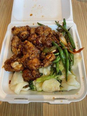 Spicy honey chicken, green beans, and mixed vegetables. Delicious