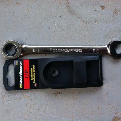 Advanced auto tool that save my life and my car to change my oil.