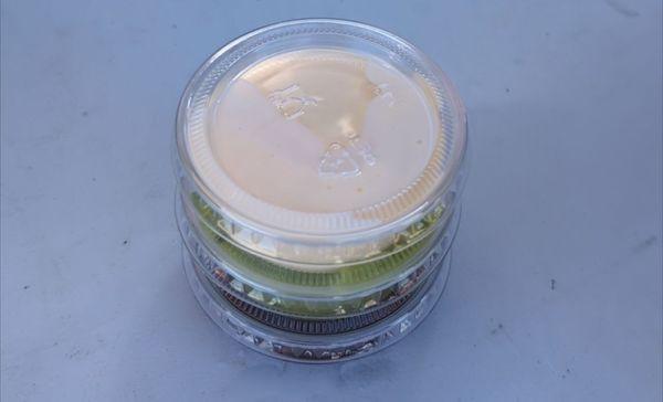 You can put your choices of complimentary sauce or sides to your own leisure in these containers