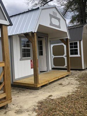 10x20 lofted barn with playhouse package