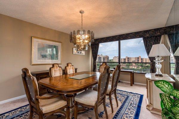 I have used his services 2 times. Beautiful pictures, he will try to book the soonest possible and return pictures by next day.