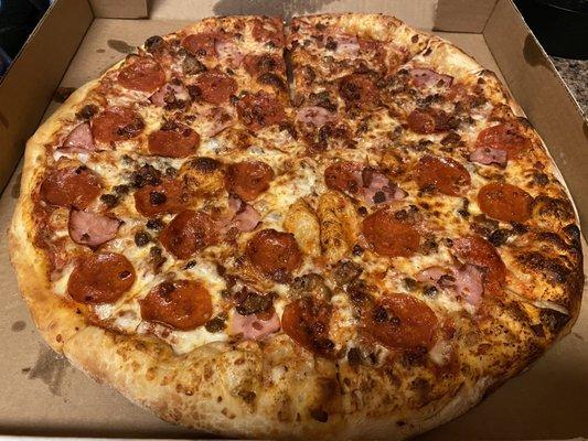 14" Medium Meaty Pizza