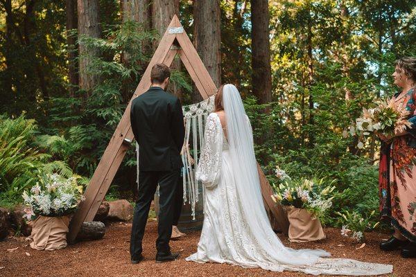Santa Cruz Officiant