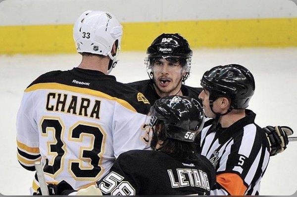 CRYSBY HIDING BEHIND CHARA!!!!!!