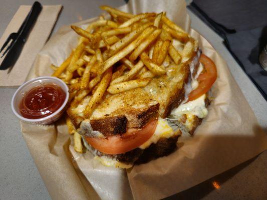 Grilled cheese w/ BBQ fries