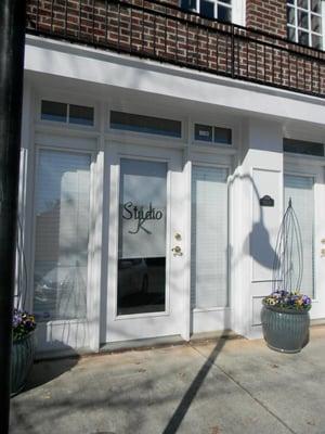 Outside of Studio K Salon