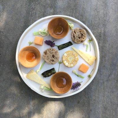honey tasting: same hives, same location, harvested in three different seasons, each with a unique texture, color, and flavor