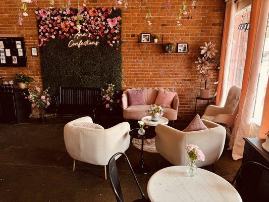 Decoración dentro del local