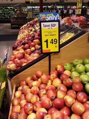 Hannaford Supermarket