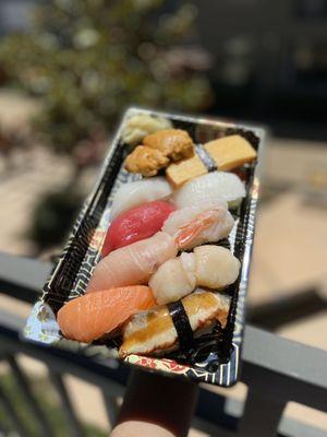 10 pieces assorted sushi