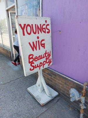 Young's Wig