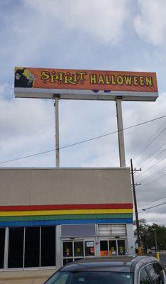 The Melrose Park Toys R Us used to occupy this space. Man do I miss that giraffe.....