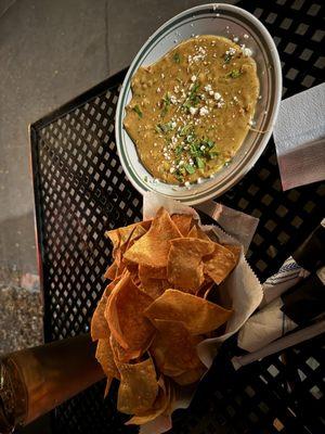 Chorizo queso Dip with chips