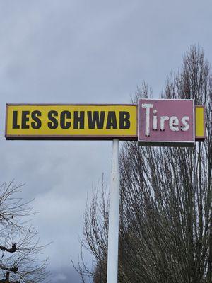 Les Schwab Tire Center