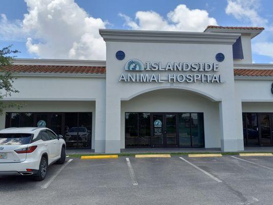 Islandside Veterinary Care and Surgical Center