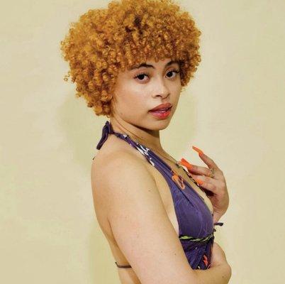 DONT GET YOUR HAIR CUT HERE! I ASKED FOR A FADE AND THEY KNOCKED ME OUT WITH A SLEEPING PILL, RUBBED ORANGE HAIR DYE ON ME, AND I WOKE UP. 