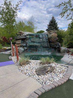 Boulder Falls Miniature Golf