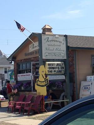 Ferrara's Italian Bakery