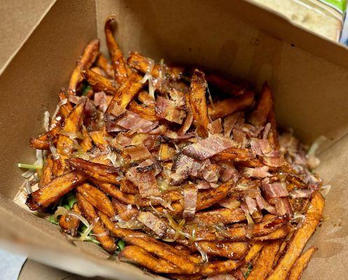 Loaded sweet potato fries with maple syrup & bacon