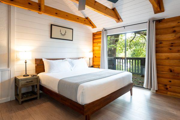 Log Suite Cabin bedroom
