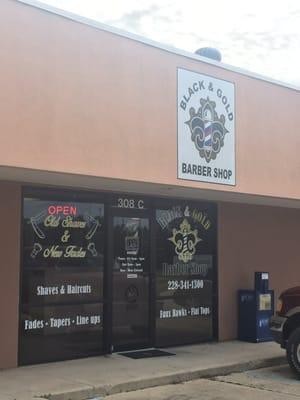 Black & Gold Barber Shop