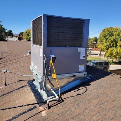 Roof pack air conditioning new installation