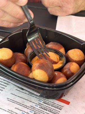 Pretzel bites with a cheese sauce
