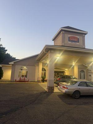 Fairbridge Inn & Suites