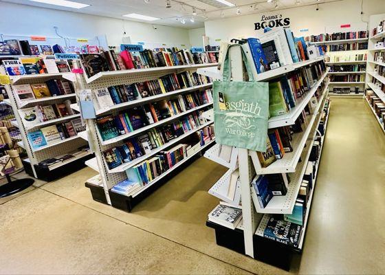 Leana's Books & More