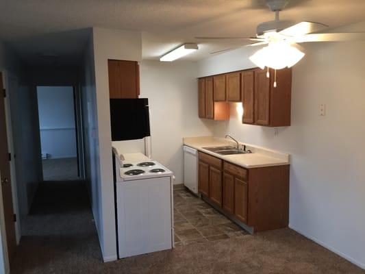 2-Bed/1-Bath: Kitchen