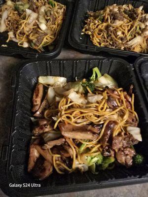 Chicken yokisoba and a beef yokisoba