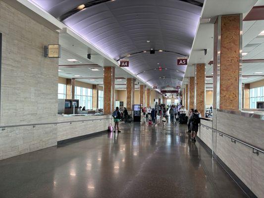 Northwest Arkansas Regional Airport (XNA)