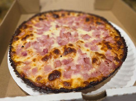 Qbiche Ham pizza