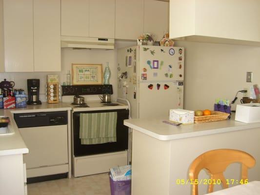Kitchen in 2 BR, 1 bath