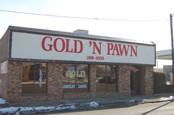 Gold'n Pawn