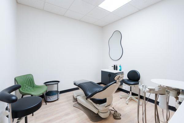 Our treatment rooms at brush365 Arlington are comfortable and modern