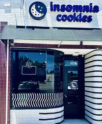 Insomnia Cookies