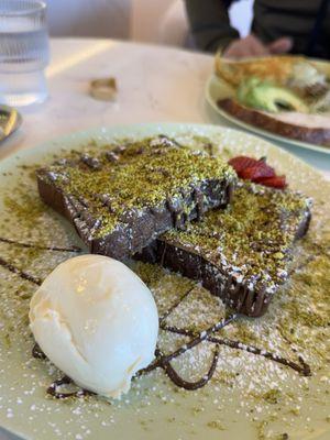 French Toast with Pistachios & Nutella