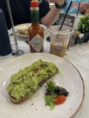 avocado toast & hazelnut iced coffee IG: @whatschriseating