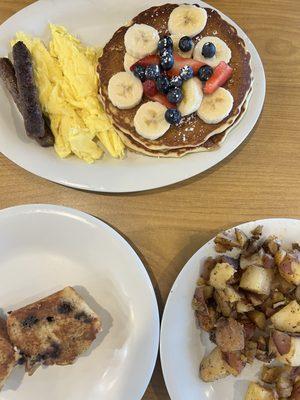 Banana Berry Bliss Pancakes