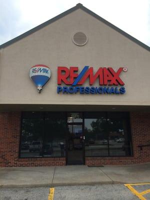 RE/MAX Professionals