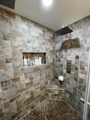 New double shower complete with in-wall jets