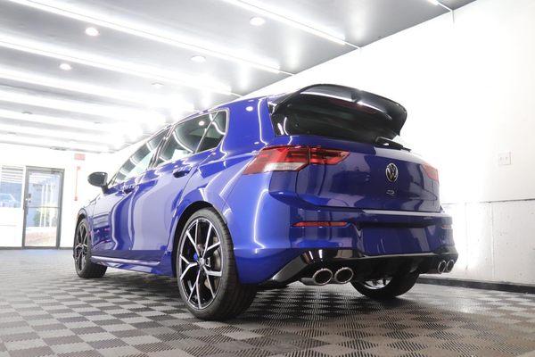 Revolution Auto Salon