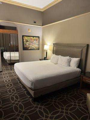 King size bed...