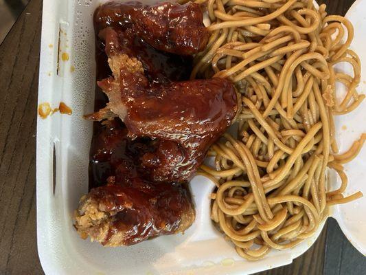 Plain Lo Mein Hot Braised Chicken Wing