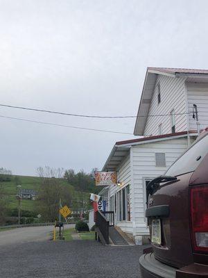 Mama Rita's Pizza and Bakery